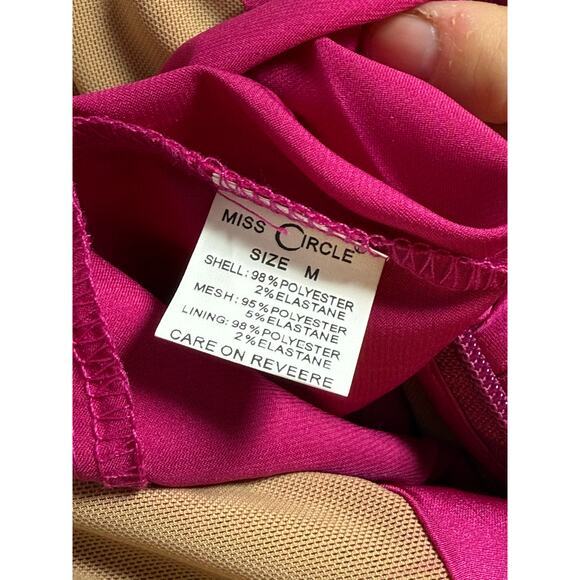 Miss Circle pink corset crystal Darlene off shoulder dress size Medium NWT $169 - Picture 7 of 8